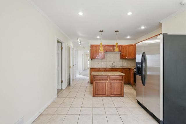 139 Frankfort Street, Daly City CA: https://media.crmls.org/mediaz/b7aac07c-4631-4ffc-8dbb-241c052f4958.jpg