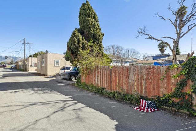 229 Elm Street, Watsonville CA: https://media.crmls.org/mediaz/b7aad195-d9b2-4f61-a141-0ff34a86fb83.jpg
