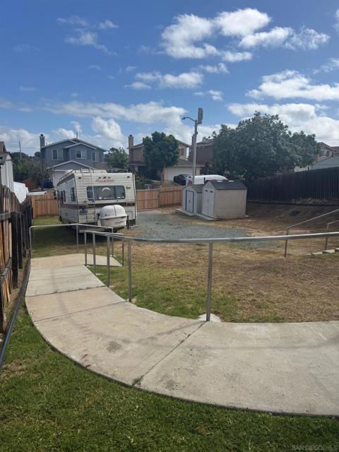 3769 Z St, San Diego CA: https://media.crmls.org/mediaz/b7ab14d4-2409-43a1-b9e6-05ec00b09ce5.jpg