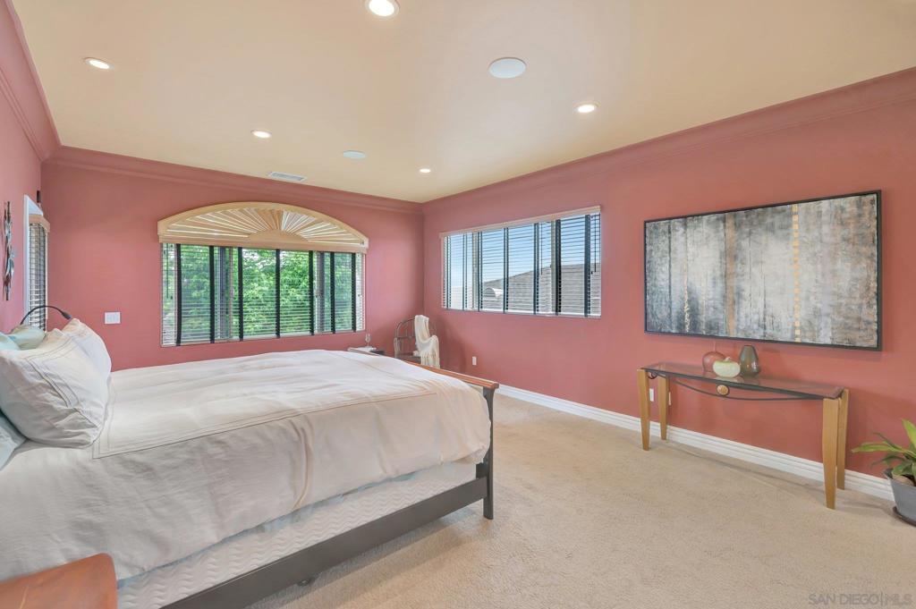 MLS #250030437SD img 32