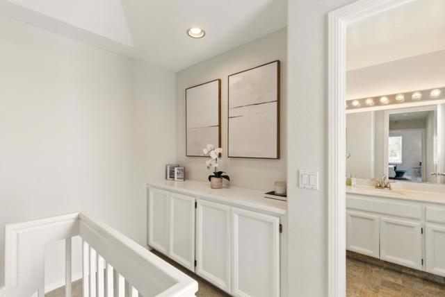 583 Shoal Circle,  CA: https://media.crmls.org/mediaz/b7ac0014-4f09-4f2e-89cc-49c1f76250d2.jpg