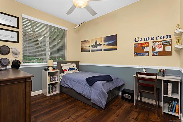 1104 Parkview Dr, Oceanside CA: https://media.crmls.org/mediaz/b7ac2bd5-1320-4639-bd38-0fd3fd881ffa.jpg