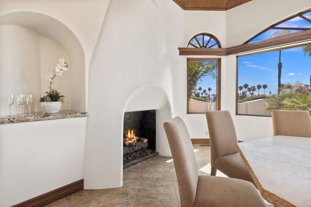 345 Crest Lake Drive, Palm Desert, CA 92211