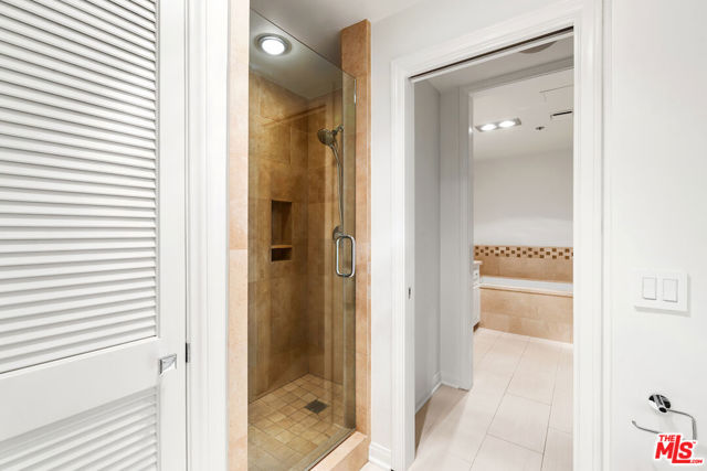 10550 Wilshire Boulevard, Los Angeles CA: https://media.crmls.org/mediaz/b7acd1bd-d84a-460a-a9df-96e65bbfadab.jpg