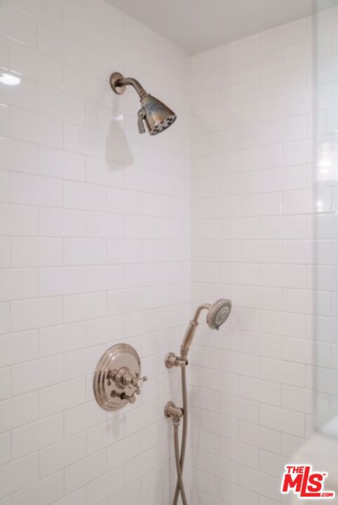 https://media.crmls.org/mediaz/b7ad140d-a73e-477c-9e18-7e932edb1fe1.jpg?preset=X-Large