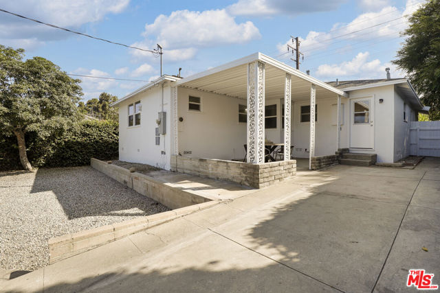 2825 Overland Avenue, Los Angeles, California 90064, 5 Bedrooms Bedrooms, ,2 BathroomsBathrooms,Single Family Residence,For Sale,Overland,24420967