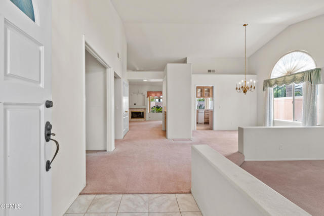 712 Rosebud Drive, Oxnard CA: https://media.crmls.org/mediaz/b7ad7f1f-6fe0-4173-b45c-640faf1e468f.jpg