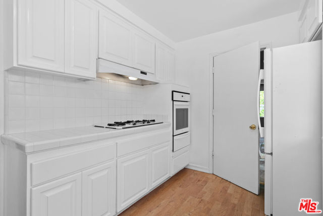 6236 Trancas Canyon Road, Malibu CA: https://media.crmls.org/mediaz/b7ad84b9-e65e-4e95-8b0e-d6e11e305de3.jpg