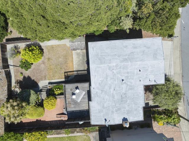 2440 Rosewood Drive, San Bruno CA: https://media.crmls.org/mediaz/b7ad8f99-9351-4556-878c-ad28509790cc.jpg