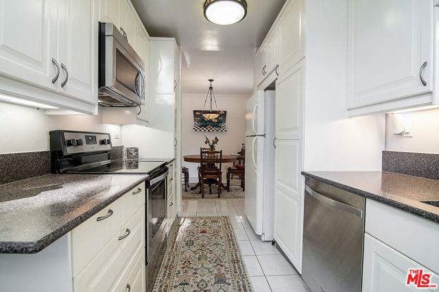 2 Bed Home for Sale in Culver City, California