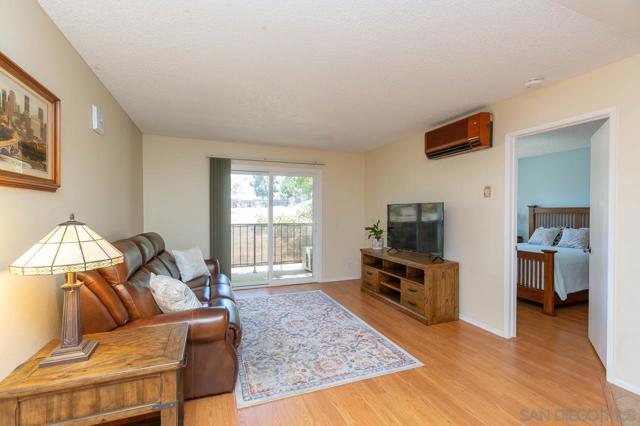 6330 Genesee Avenue, San Diego CA: https://media.crmls.org/mediaz/b7af5ad4-01ec-44a3-8f0b-71a011b53431.jpg