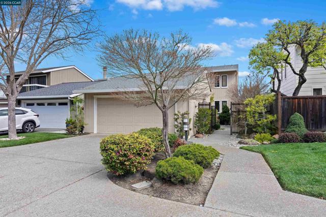 7 Doral Dr, Moraga CA: https://media.crmls.org/mediaz/b7afd1a7-7930-4086-8d67-8ba40dc33b81.jpg