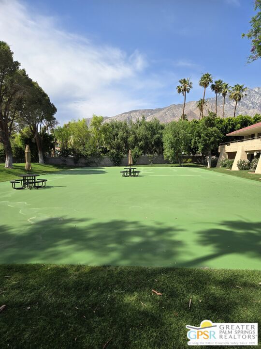 2810 N Arcadia Court, Palm Springs CA: https://media.crmls.org/mediaz/b7afdac0-54a4-40f2-8d4c-f218b4683fe7.jpg
