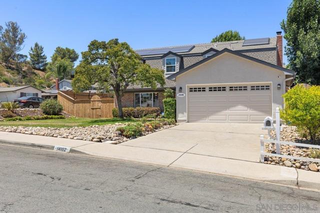 14102 Tricia St, Poway CA: https://media.crmls.org/mediaz/b7b0aa48-6ac6-43df-919d-901fc0a71669.jpg