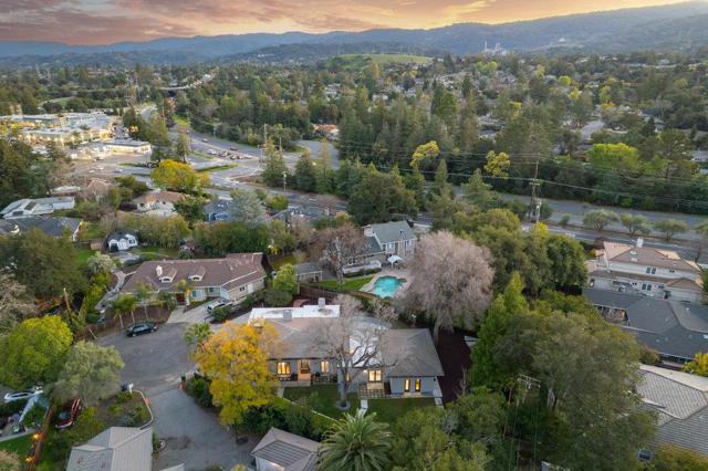 1621 El Sereno Court, Los Altos CA: https://media.crmls.org/mediaz/b7b0dacd-357f-41d0-bff9-378cbcab5028.jpg
