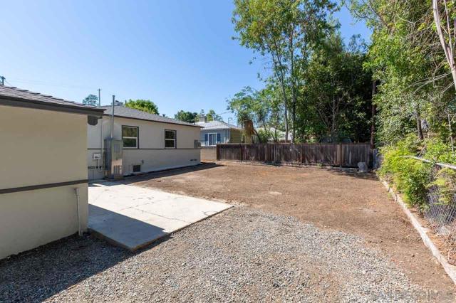 4361 Alamo Dr, San Diego CA: https://media.crmls.org/mediaz/b7b140d5-6528-4548-ba6a-ff1bccf1390b.jpg