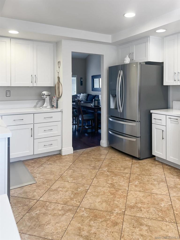 MLS #250035279SD image #9