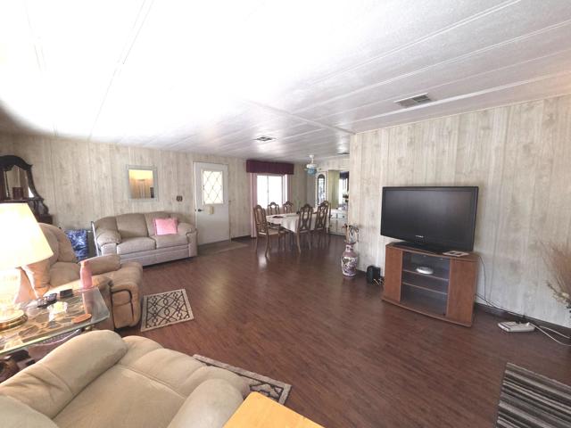333 Coyote, Cathedral City CA: https://media.crmls.org/mediaz/b7b2755d-5ed2-47ac-9316-5057aef6dbbb.jpg