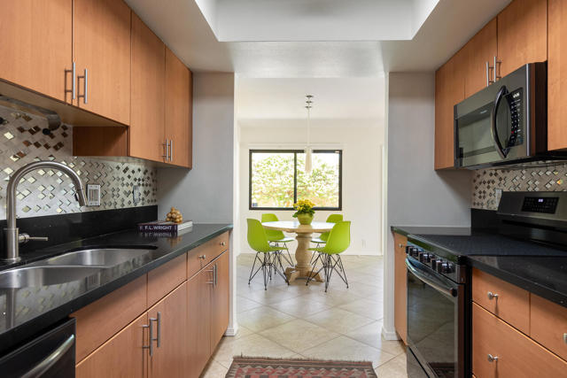 1111 E Ramon Road, Palm Springs CA: https://media.crmls.org/mediaz/b7b28455-7b77-4f42-b46a-9b28e48aaa5e.jpg