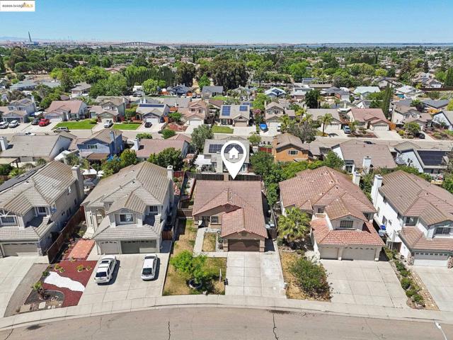 2118 Connie Ln, Oakley CA: https://media.crmls.org/mediaz/b7b2b4d7-fa27-4eef-8c57-9a6d9b1b0845.jpg
