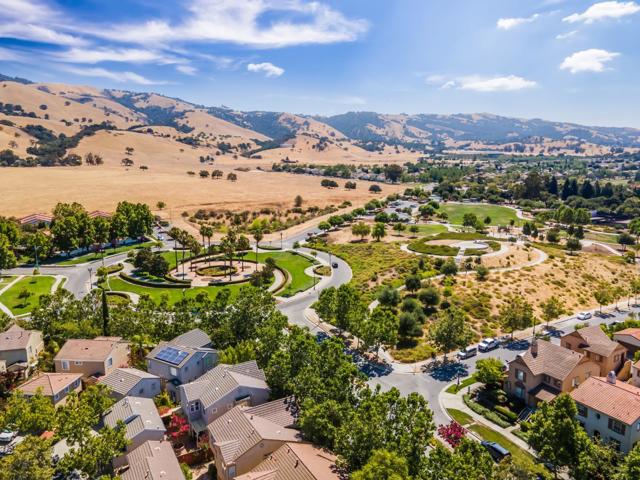 4231 Siena Court, San Jose CA: https://media.crmls.org/mediaz/b7b2ed0c-c428-423c-b8cc-aaac45503a9d.jpg