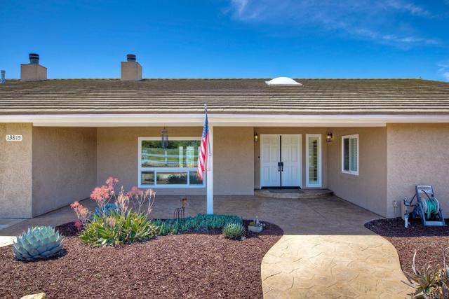 Detail Gallery Image 4 of 50 For 13815 Hilldale Rd, Valley Center,  CA 92082 - 5 Beds | 4 Baths