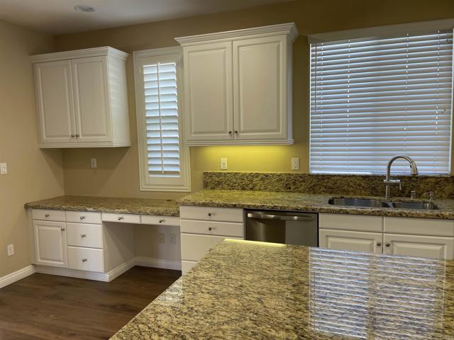 Detail Gallery Image 13 of 39 For 3709 Lake Park Road, Fallbrook,  CA 92028 - 3 Beds | 2/1 Baths