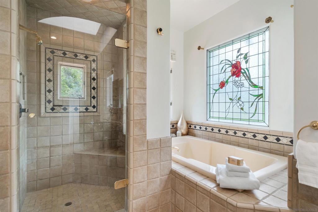 MLS #250028767SD img 38