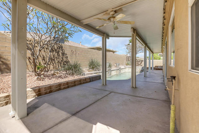 83822 Collection Drive, Indio CA: https://media.crmls.org/mediaz/b7b6533b-7567-4730-adc4-8c741d95497b.jpg