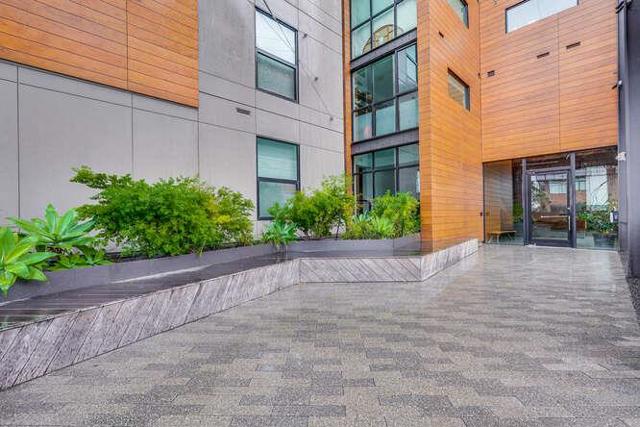815 Tennessee Street, San Francisco CA: https://media.crmls.org/mediaz/b7b67f4a-7111-4702-87a1-7ae6ff50dda2.jpg