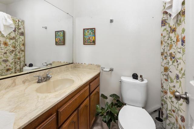 972 8 Sapphire St, San Diego CA: https://media.crmls.org/mediaz/b7b68657-af04-4a50-924e-2c0143d8b4e9.jpg