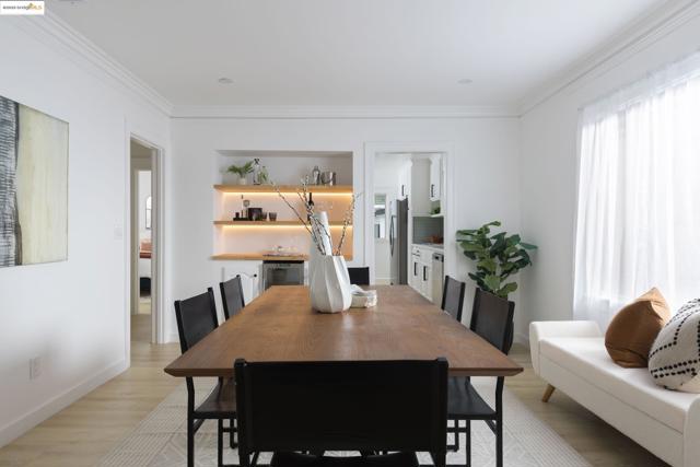 3508 Lyon Ave, Oakland CA: https://media.crmls.org/mediaz/b7b68842-0c13-414f-9f33-df43ec892361.jpg