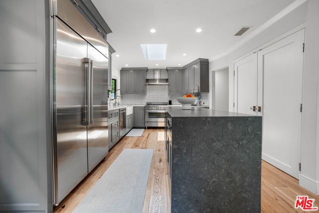 Drew Fenton | 2701 Roscomare Road Los Angeles CA | MLS: 7459872 Drew Fenton | 2701 Roscomare Road Los Angeles CA | MLS: 7459872