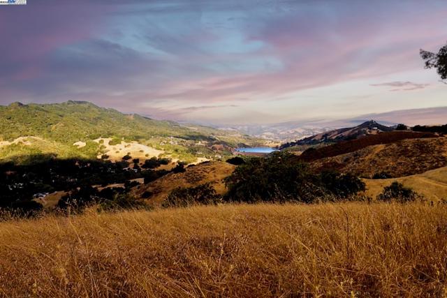 0 Oak Glen Ave, Morgan Hill CA: https://media.crmls.org/mediaz/b7b800dd-f140-42ff-804b-fe7870a5214f.jpg