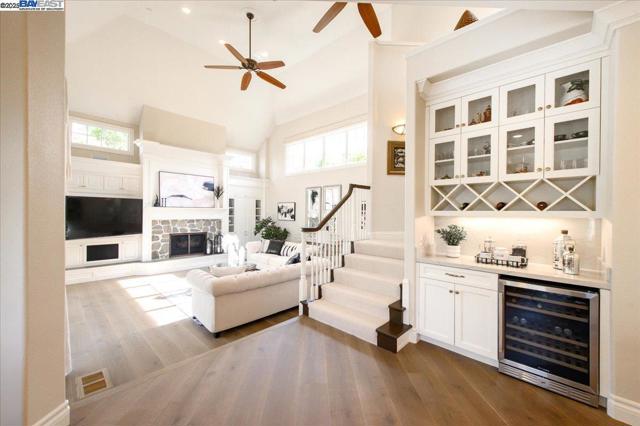 2434 Pomino Way, Pleasanton CA: https://media.crmls.org/mediaz/b7b86a9d-97b9-4a9c-b930-b13c91ecde0f.jpg
