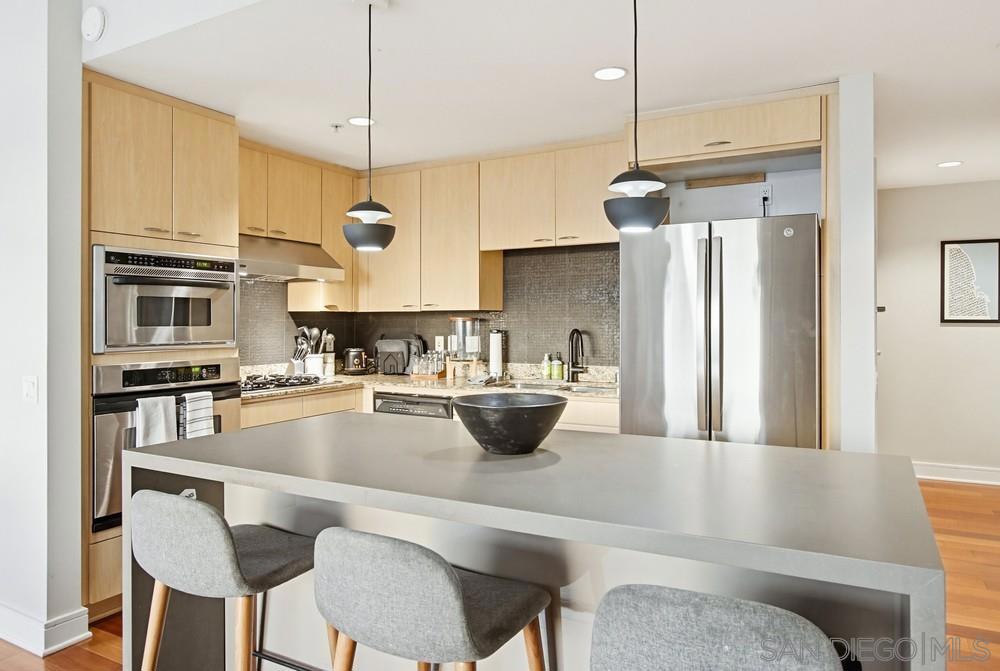 645 Front Street - photo 4