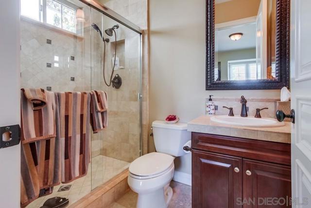 15609 Hayden Lake Place, San Diego CA: https://media.crmls.org/mediaz/b7b9259f-9872-4adf-9074-80cfb4592583.jpg