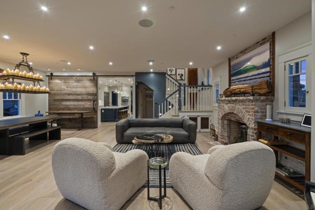 1027 G Ave, Coronado CA: https://media.crmls.org/mediaz/b7b9566b-5055-4810-9301-11f1e81833a1.jpg