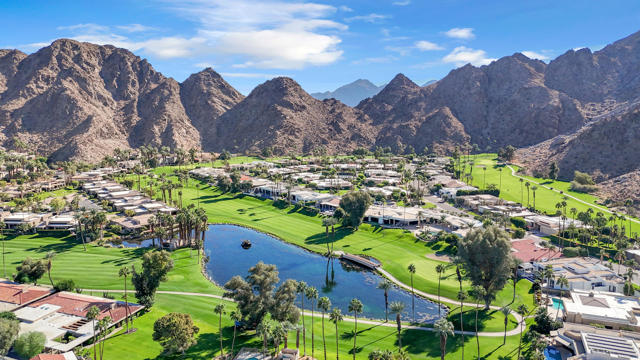 77690 Seminole Rd, Indian Wells CA: https://media.crmls.org/mediaz/b7b97b89-7cea-425a-aca3-7654083cf481.jpg