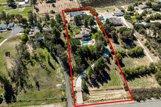 35715 Calle Nopal, Temecula CA: https://media.crmls.org/mediaz/b7b9ec8e-69b0-47e6-a1f5-b3b7136e41f5.jpg