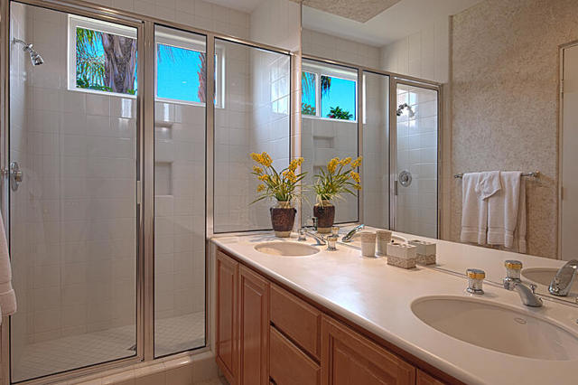 379 Tomahawk Drive, Palm Desert CA: https://media.crmls.org/mediaz/b7bcbf7f-6b20-4ffc-b04b-a4a210923313.jpg