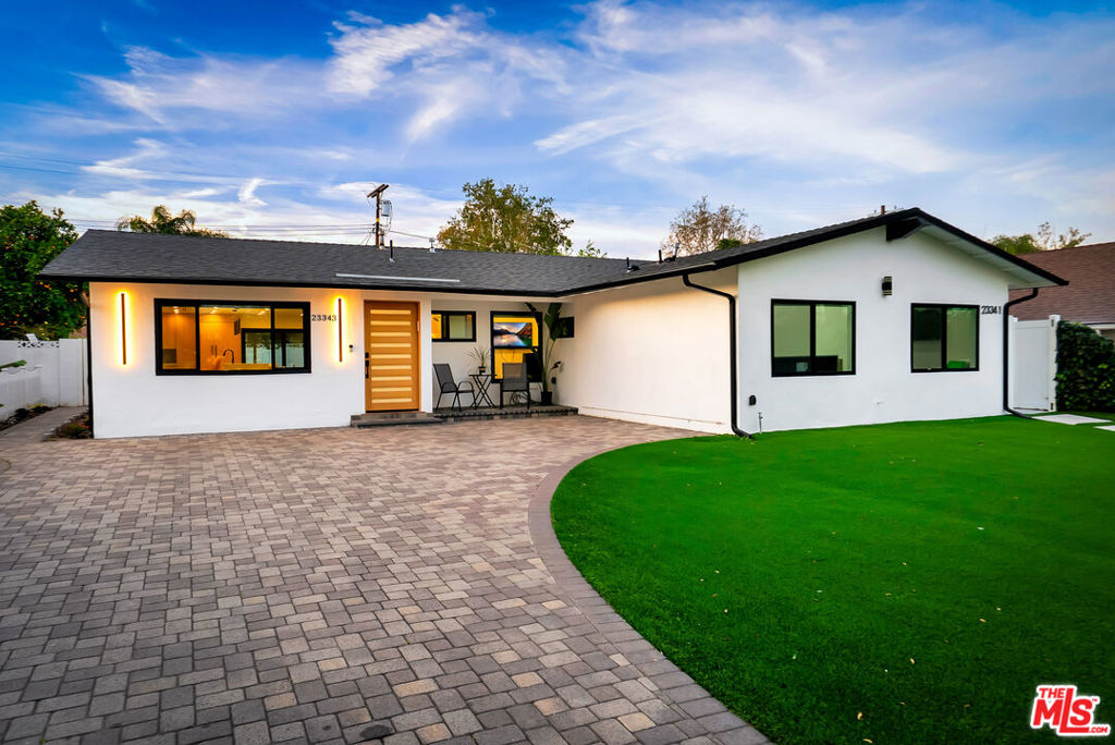 23343 Hartland Street