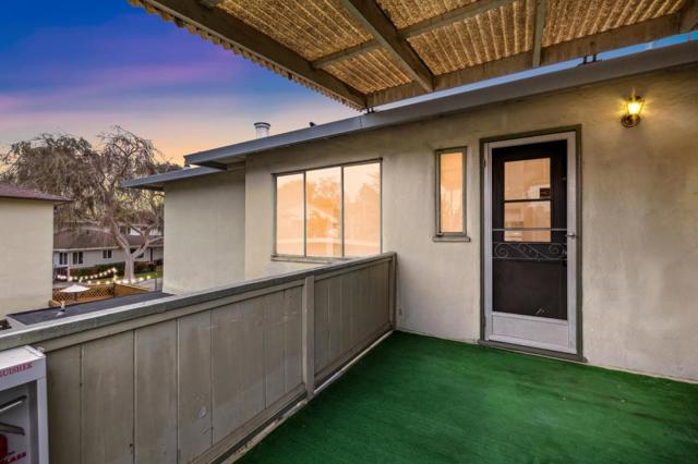 15 Kent Place, Menlo Park CA: https://media.crmls.org/mediaz/b7bcf531-6aa8-456f-aff4-d8621d32de69.jpg