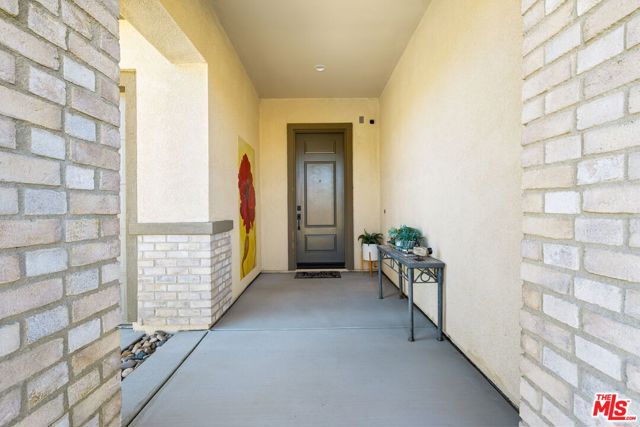 21 Chardonnay, Rancho Mirage CA: https://media.crmls.org/mediaz/b7bd18f8-4f0d-496a-afe7-fa3f7ffef1e4.jpg