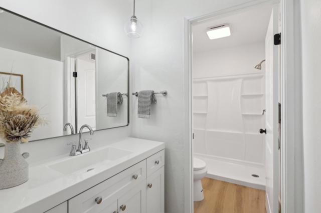 613 Pilgrim Drive, Foster City CA: https://media.crmls.org/mediaz/b7bd566d-2106-49be-836c-2ce3f2792be8.jpg