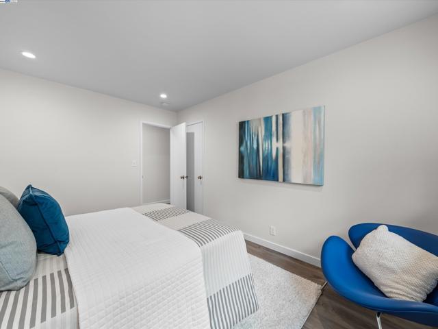 17914 Joseph Dr, Castro Valley CA: https://media.crmls.org/mediaz/b7bd567b-4e00-484c-87f3-47c365becf26.jpg