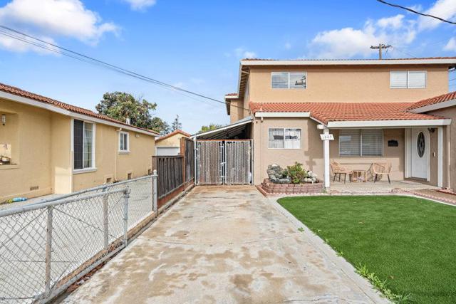 1545 E Saint John Street, San Jose CA: https://media.crmls.org/mediaz/b7bd99bd-d054-4a89-b635-c55f1b83d7fe.jpg