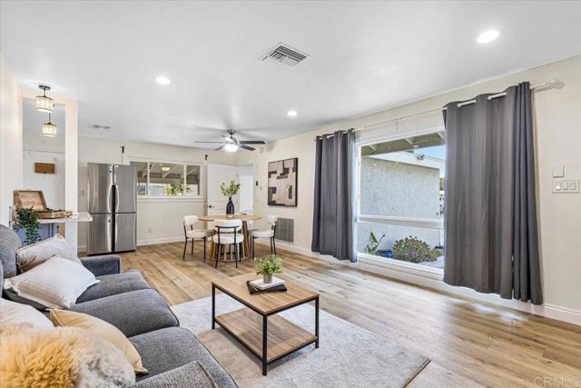 Detail Gallery Image 6 of 29 For 5051 Pelusa St, San Diego,  CA 92113 - 4 Beds | 3 Baths