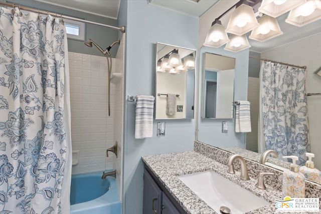 169 Avenida Orontes, Cathedral City CA: https://media.crmls.org/mediaz/b7be7763-a84b-4775-9d99-152932048104.jpg