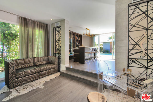 3054 Elvido Drive, Los Angeles CA: https://media.crmls.org/mediaz/b7bea25f-0e42-494e-9625-cffd04bf4ba5.jpg